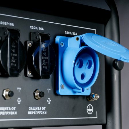 Бензиновый генератор FUBAG BS 6600 A ES с электростартером и коннектором автоматики в Грозном фото